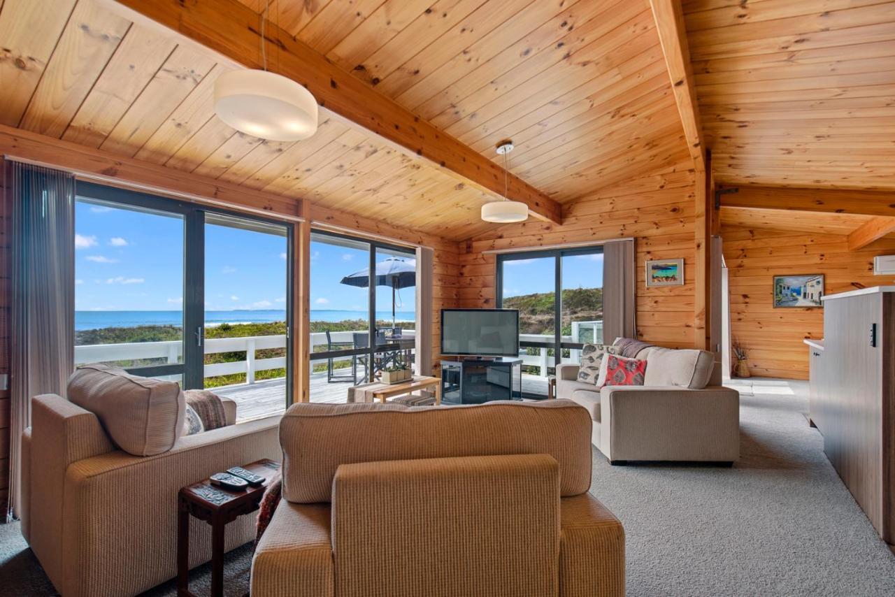 Oceanside Bach - Mount Maunganui Holiday Home Exteriör bild