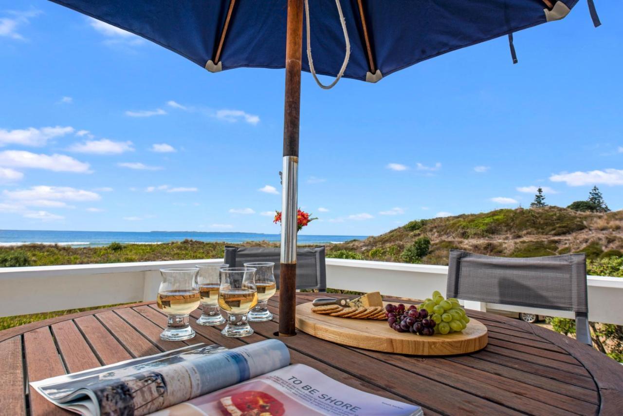 Oceanside Bach - Mount Maunganui Holiday Home Exteriör bild
