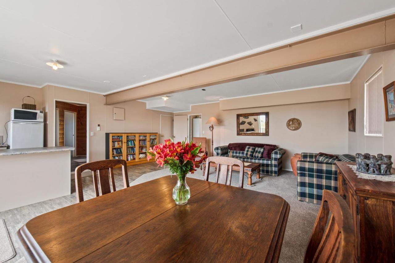 Oceanside Bach - Mount Maunganui Holiday Home Exteriör bild
