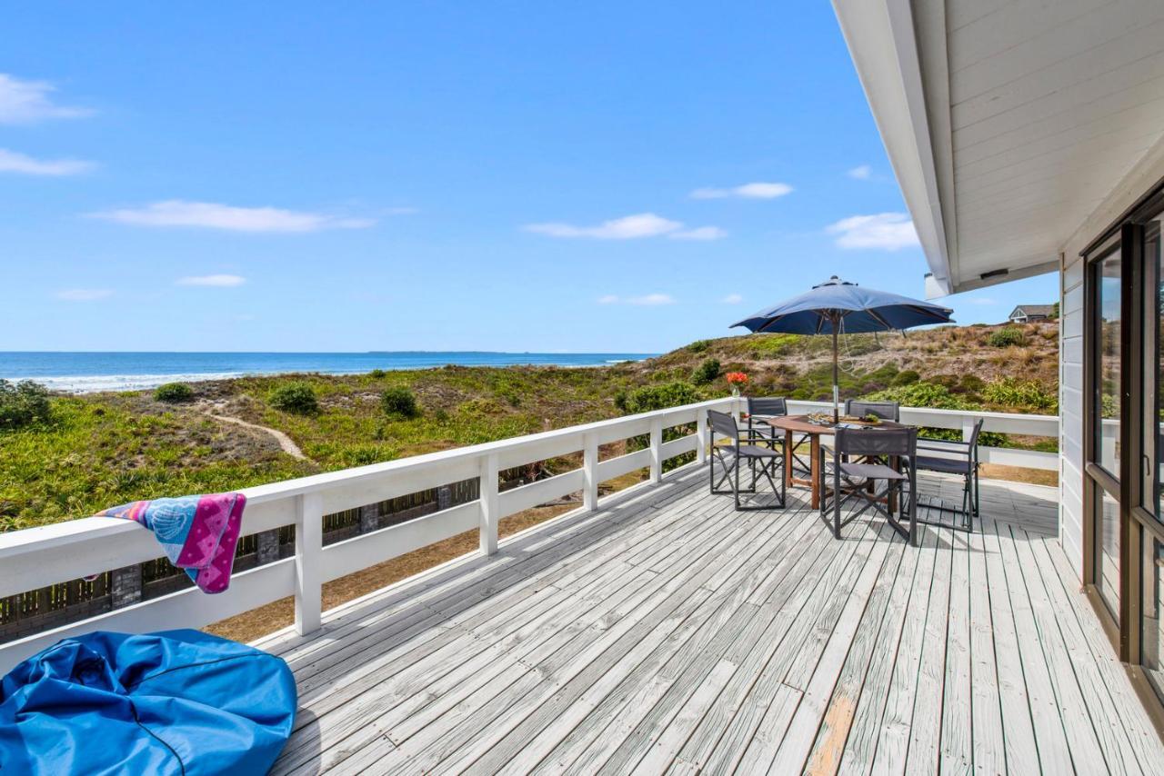 Oceanside Bach - Mount Maunganui Holiday Home Exteriör bild